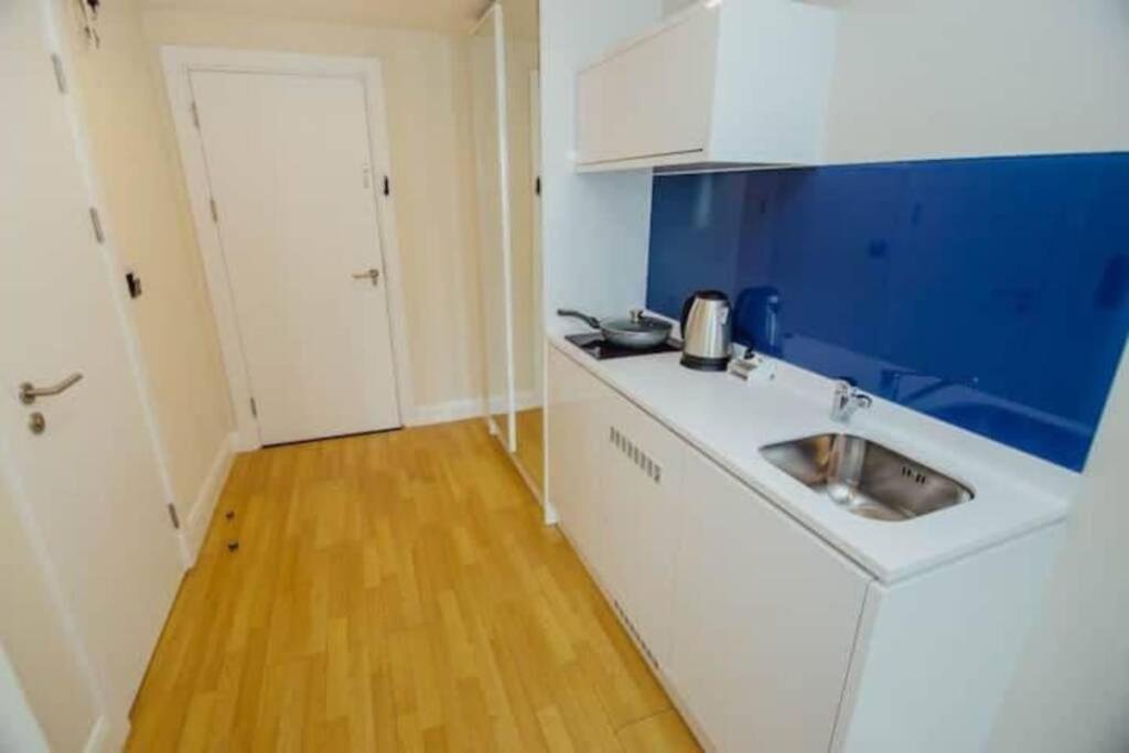 Luxury Aparthotel In Orbi City Sea View バトゥーミ エクステリア 写真